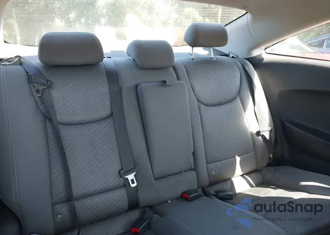 2013 Hyundai Elantra Gs z USA, uszkodzony, nr VIN KMHDH6AE3DU007607